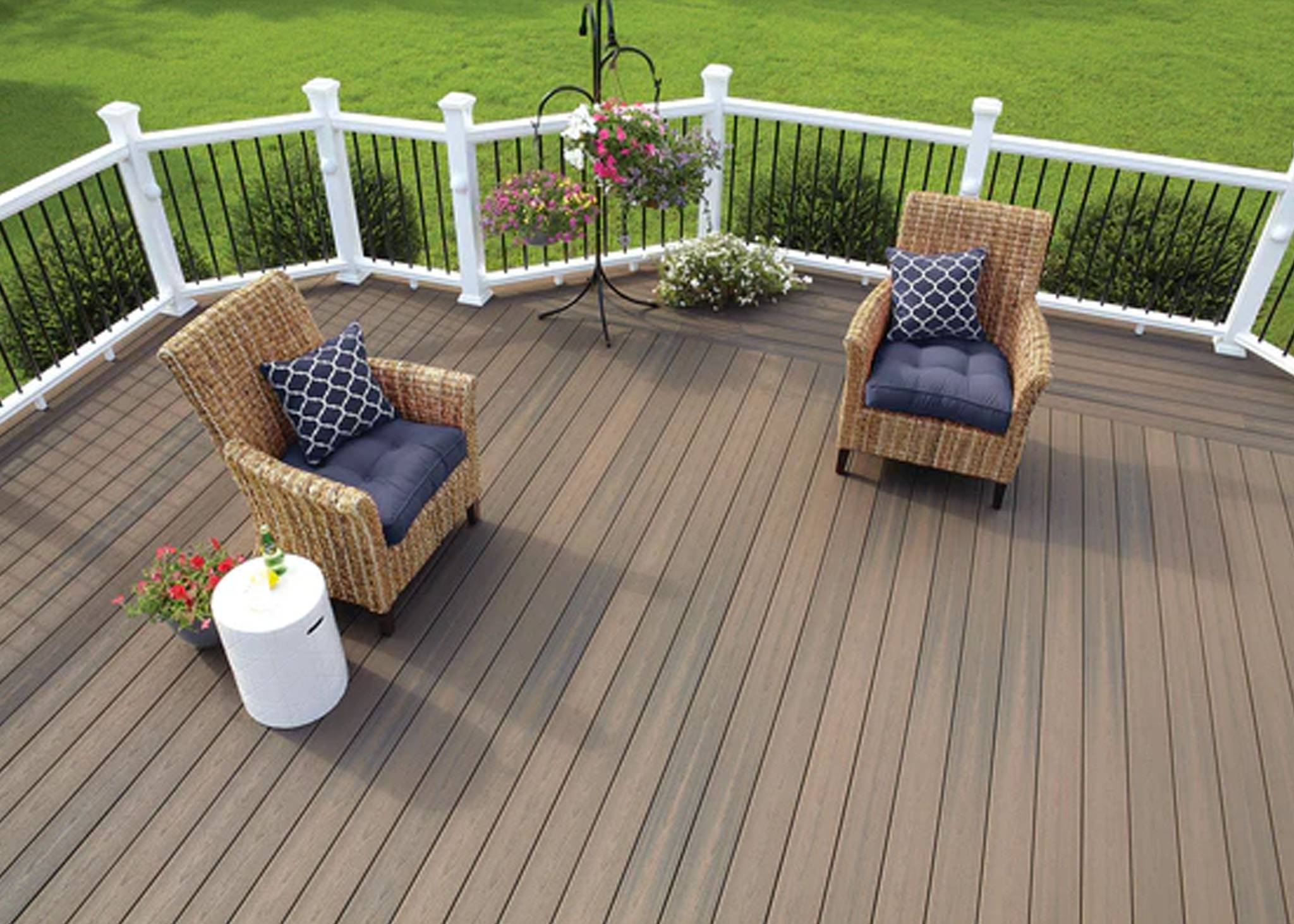 Fiberon Sanctuary Collection - Composite decking in Latte