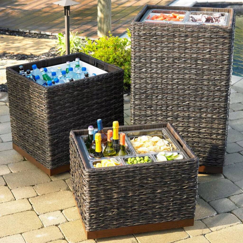 Yard Clearance item - St Kitts dip & chip ice chest